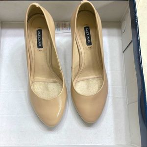 Alex Marie, size: 5.5, tan